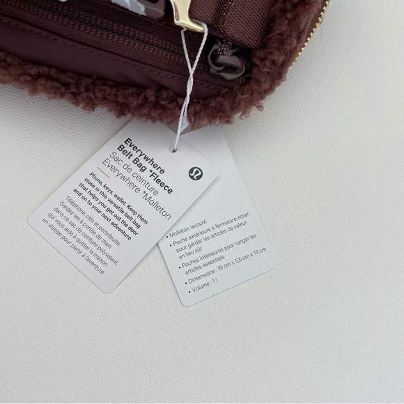 NWT Lululemon Everywhere Fleece Belt Bag 1L Brown Earth/Gold - Picture 6 of 15